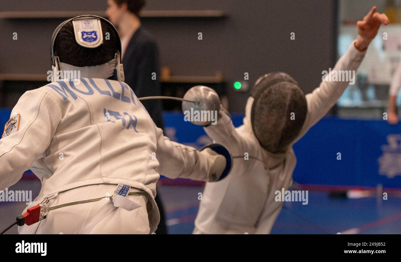 Losanna Svizzera, 06/01/2024: Mattia MOLLLERO (ITA) è in azione durante l'U14 European Epee Circuit Men and Women 2024. U14 European Epee Circuit Men and Women 2024 si è svolto alla Vaudoise Arena di Losanna. Crediti: Patrick Dancel/Alamy Live News. Foto Stock