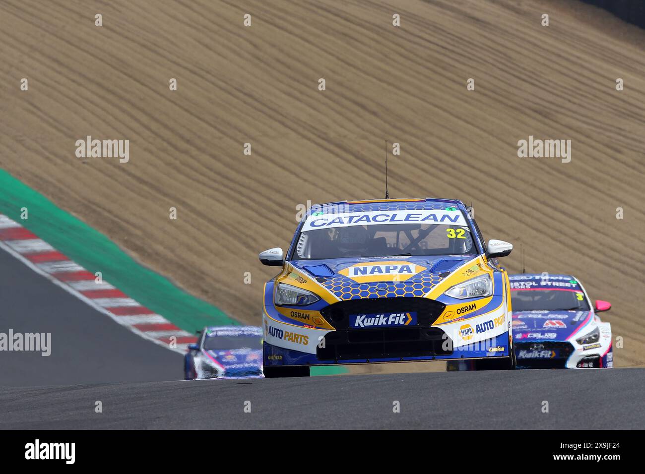 Daniel Rowbottom - Napa Racing UK - alla guida della Ford Focus ST numero 32 nel BTCC Kwik Fit 2024 a Brands Hatch nel maggio 2024 Foto Stock