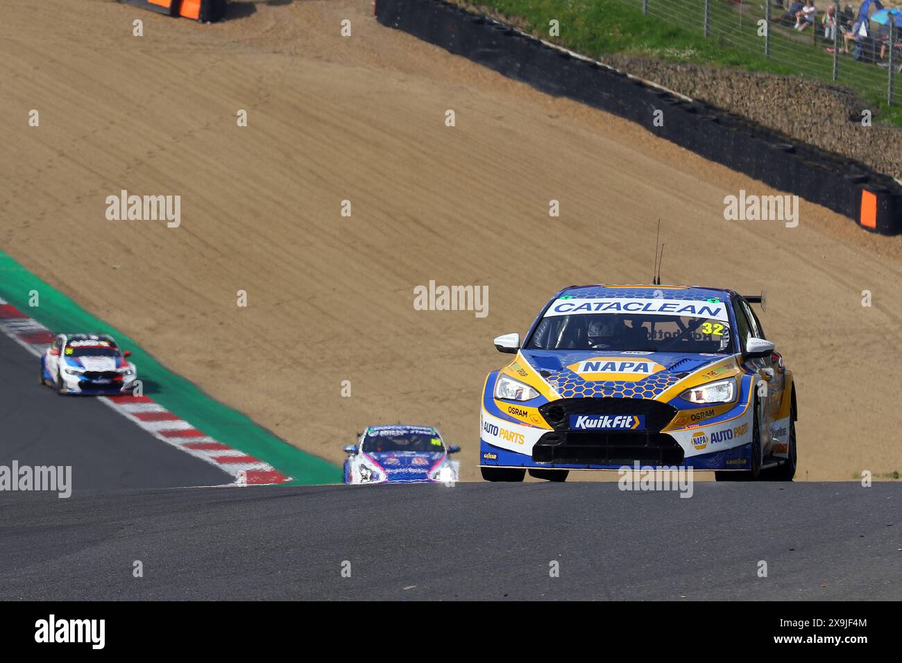 Daniel Rowbottom - Napa Racing UK - alla guida della Ford Focus ST numero 32 nel BTCC Kwik Fit 2024 a Brands Hatch nel maggio 2024 Foto Stock