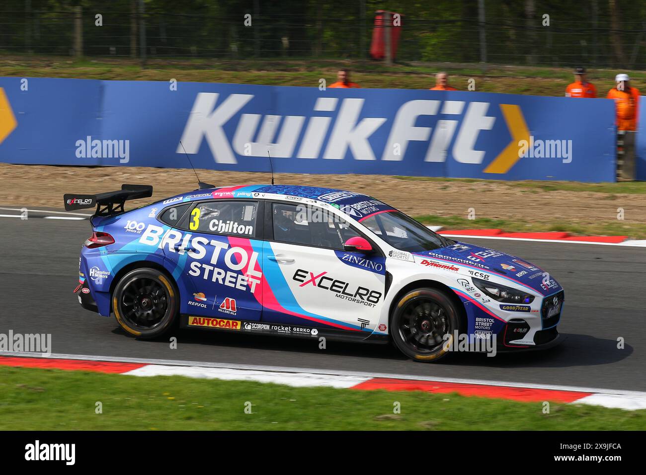 Tom Chilton - Team Bristol Street Motors - guida Hyundai i30N numero 3 nel Kwik Fit BTCC 2024 a Brands Hatch nel maggio 2024 Foto Stock