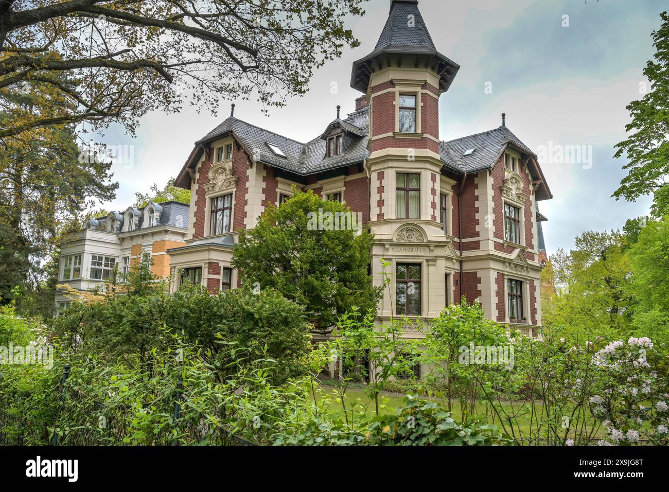 Denkmalgeschützte Villa Margarete, Hohenzollernstraße 2, Zehlendorf, Bezirk Steglitz-Zehlendorf, Berlino, Germania Foto Stock