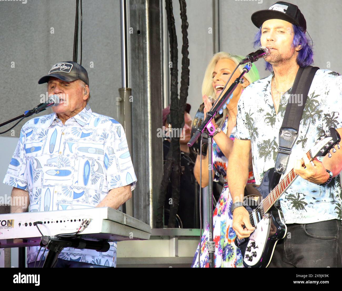 New York, New York, Stati Uniti. 31 maggio 2024. Bruce Johnston, nella foto dei Beach Boys, si esibisce alla Fox and Friends All-American Summer Concert Series al Fox Plaza di New York City il 31 maggio 2024. Credito: RW/Media Punch/Alamy Live News Foto Stock