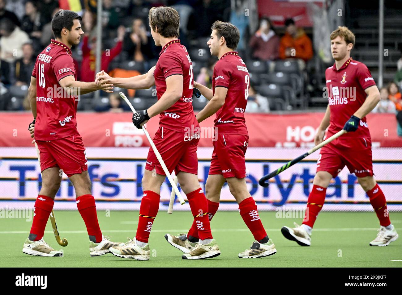 Le giocatrici del Belgio raffigurate durante una partita di hockey tra la nazionale belga Red Panthers e la Cina, partita 10/16 nella fase a gironi della FIH Pro League femminile 2024, giovedì 30 maggio 2024, ad Anversa. BELGA FOTO DIRK WAEM Foto Stock