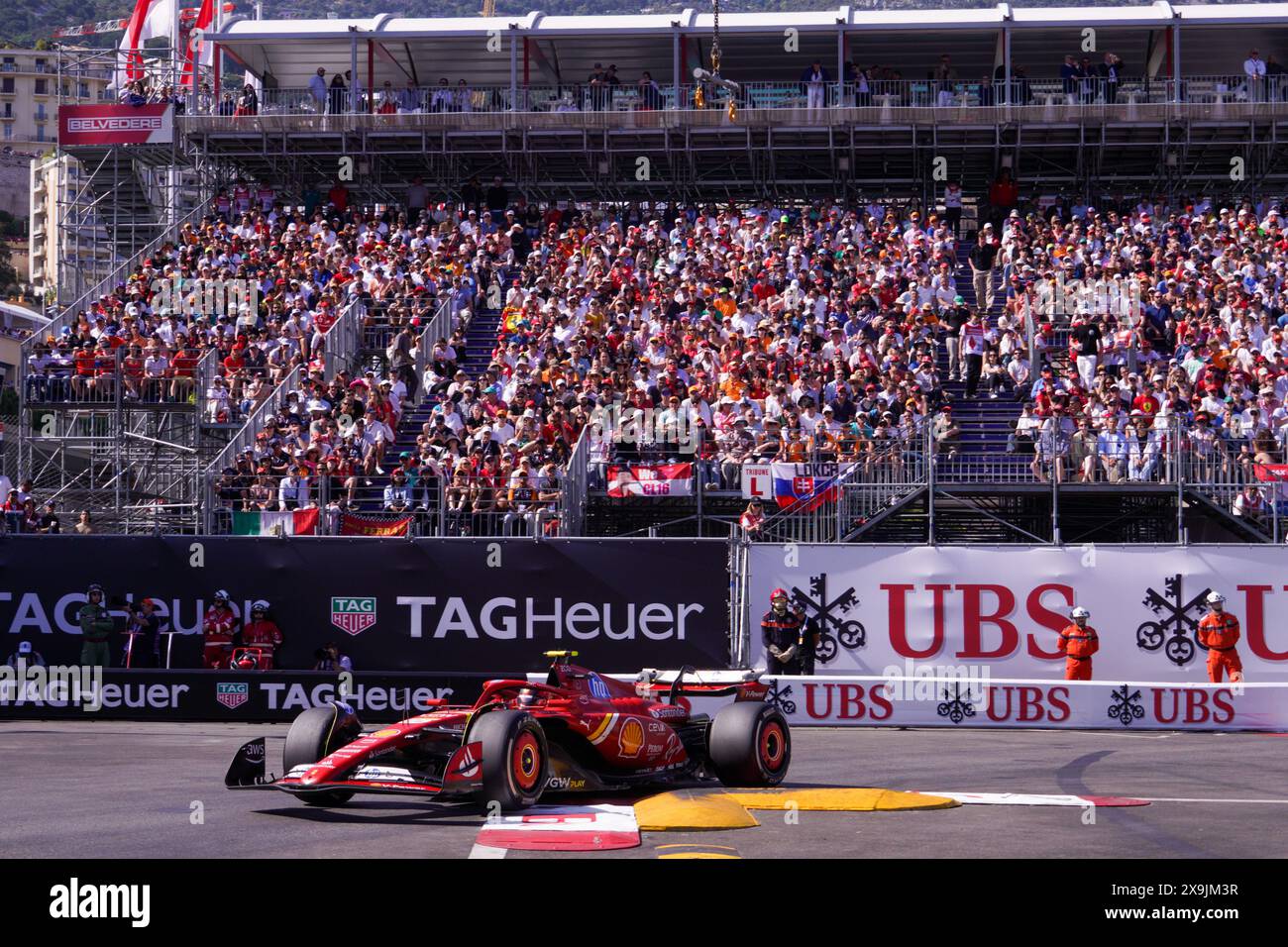 Montecarlo, Monaco. 26 maggio 2024. Carlos Sainz Jr. Di Spagna alla guida della (55) Scuderia Ferrari SF-24 Ferrari, durante il GP Monaco, Formula 1, sul circuito di Monaco. Crediti: Alessio Morgese/Alessio Morgese/Emage/Alamy live news Foto Stock