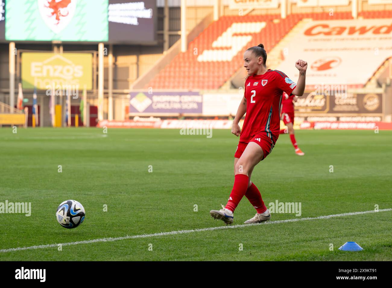 LLANELLI, REGNO UNITO. 31 maggio 2024. La gallese Lily Woodham durante la partita di qualificazione a Euro 2025 di Lega B tra donne gallesi e donne ucraine al Parc y Scarlets di Llanelli il 31 maggio 2024. (PIC di Ashley Crowden/FAW) credito: Football Association of Wales/Alamy Live News Foto Stock LLANELLI, REGNO UNITO. 31 maggio 2024. La gallese Lily Woodham durante la partita di qualificazione a Euro 2025 di Lega B tra donne gallesi e donne ucraine al Parc y Scarlets di Llanelli il 31 maggio 2024. (PIC di Ashley Crowden/FAW) credito: Football Association of Wales/Alamy Live News Foto Stock