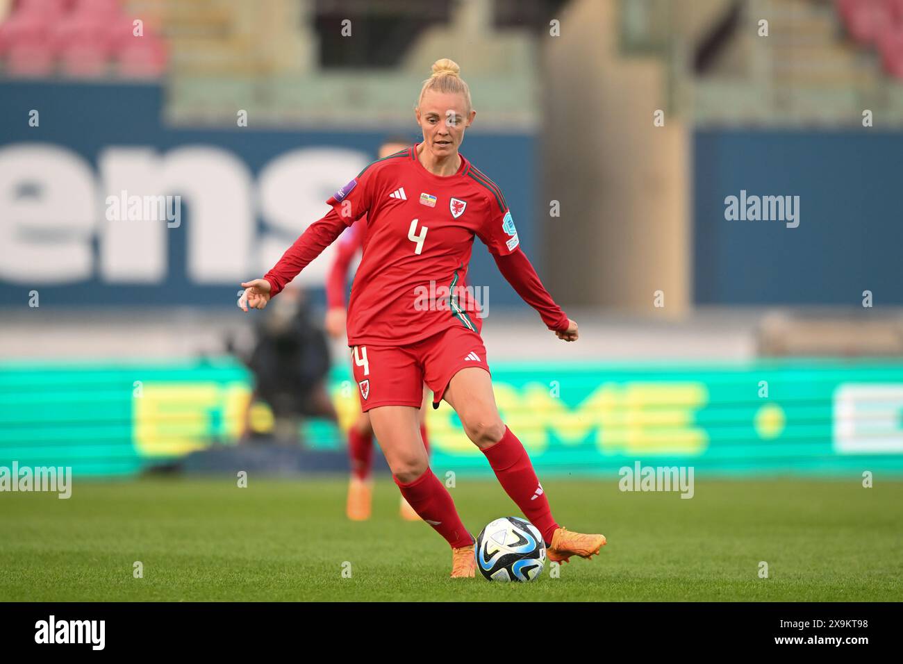 LLANELLI, REGNO UNITO. 31 maggio 2024. Sophie Ingle in Galles durante la partita di qualificazione a Euro 2025 di Lega B tra donne gallesi e Ucraina al Parc y Scarlets di Llanelli il 31 maggio 2024. (PIC di Ashley Crowden/FAW) credito: Football Association of Wales/Alamy Live News Foto Stock LLANELLI, REGNO UNITO. 31 maggio 2024. Sophie Ingle in Galles durante la partita di qualificazione a Euro 2025 di Lega B tra donne gallesi e Ucraina al Parc y Scarlets di Llanelli il 31 maggio 2024. (PIC di Ashley Crowden/FAW) credito: Football Association of Wales/Alamy Live News Foto Stock