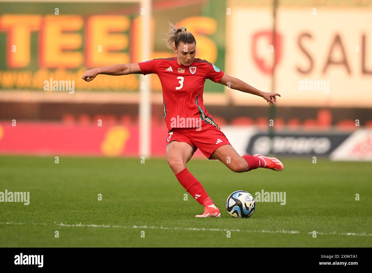 LLANELLI, REGNO UNITO. 31 maggio 2024. Gemma Evans del Galles durante la partita di qualificazione a Euro 2025 di Lega B tra donne del Galles e Ucraina al Parc y Scarlets di Llanelli il 31 maggio 2024. (PIC di Ashley Crowden/FAW) credito: Football Association of Wales/Alamy Live News Foto Stock LLANELLI, REGNO UNITO. 31 maggio 2024. Gemma Evans del Galles durante la partita di qualificazione a Euro 2025 di Lega B tra donne del Galles e Ucraina al Parc y Scarlets di Llanelli il 31 maggio 2024. (PIC di Ashley Crowden/FAW) credito: Football Association of Wales/Alamy Live News Foto Stock