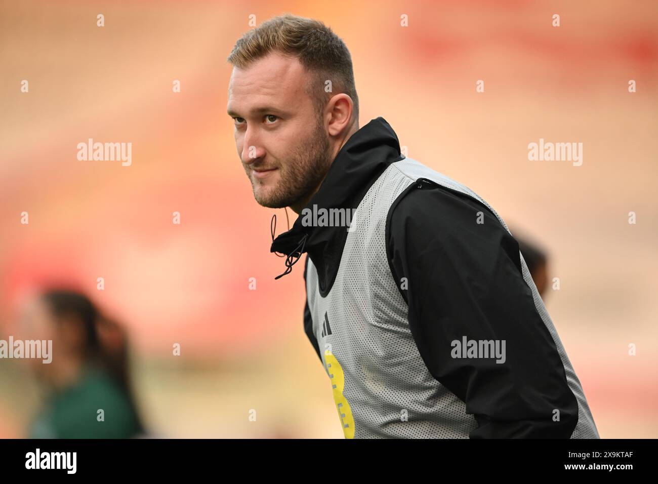 LLANELLI, REGNO UNITO. 31 maggio 2024. Gallese Women's Performance Coach Dan Gordon durante la partita di qualificazione a Euro 2025 di Lega B tra donne gallesi e donne ucraine al Parc y Scarlets di Llanelli il 31 maggio 2024. (PIC di Ashley Crowden/FAW) credito: Football Association of Wales/Alamy Live News Foto Stock LLANELLI, REGNO UNITO. 31 maggio 2024. Gallese Women's Performance Coach Dan Gordon durante la partita di qualificazione a Euro 2025 di Lega B tra donne gallesi e donne ucraine al Parc y Scarlets di Llanelli il 31 maggio 2024. (PIC di Ashley Crowden/FAW) credito: Football Association of Wales/Alamy Live News Foto Stock