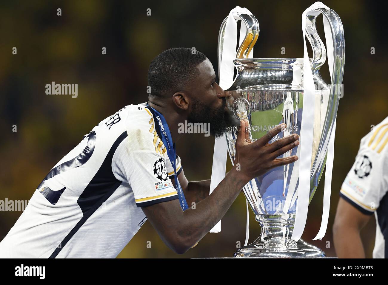 Zeist, Paesi Bassi. 1 giugno 2024. LONDRA - Antonio Rudiger del Real Madrid con il trofeo UEFA Champions League, Coupe des Clubs Champions Europeens durante la finale di UEFA Champions League tra il Borussia Dortmund e il Real Madrid allo stadio di Wembley il 1° giugno 2024 a Londra, Regno Unito. ANP | Hollandse Hoogte | MAURICE VAN STEEN crediti: ANP/Alamy Live News Foto Stock