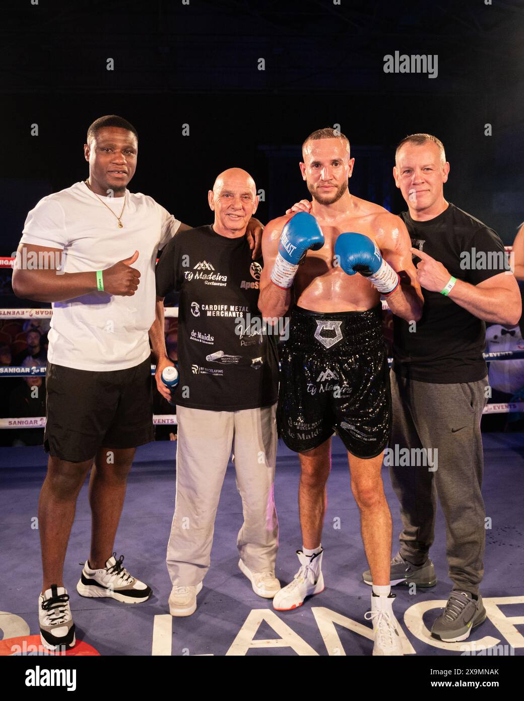 Cardiff, Regno Unito. 1 giugno 2024. Carvell Crocker V Elliot Ebiogbe match di pugilato contro George V Pocock e Tinklin V Dragone per Sanigar Events e West Country Boxing alla vale Sports Arena di Cardiff, Galles. Crediti: Sashshots/Alamy Live News Foto Stock