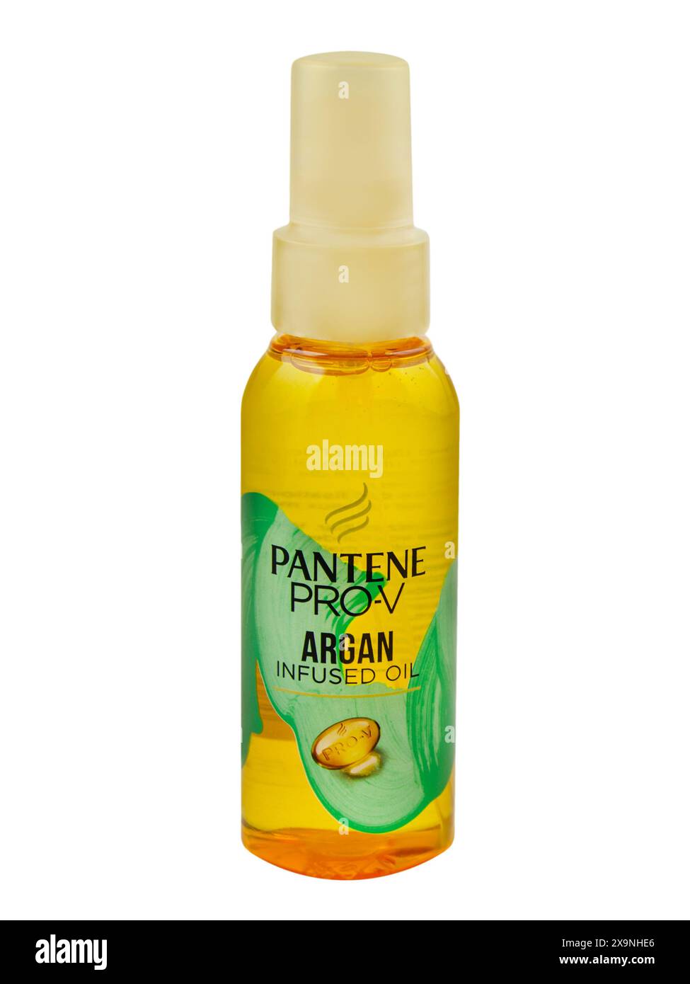 Amburgo, Germania - maggio 30 2024: Olio di argan Pantene Pro-V isolato su sfondo bianco Foto Stock