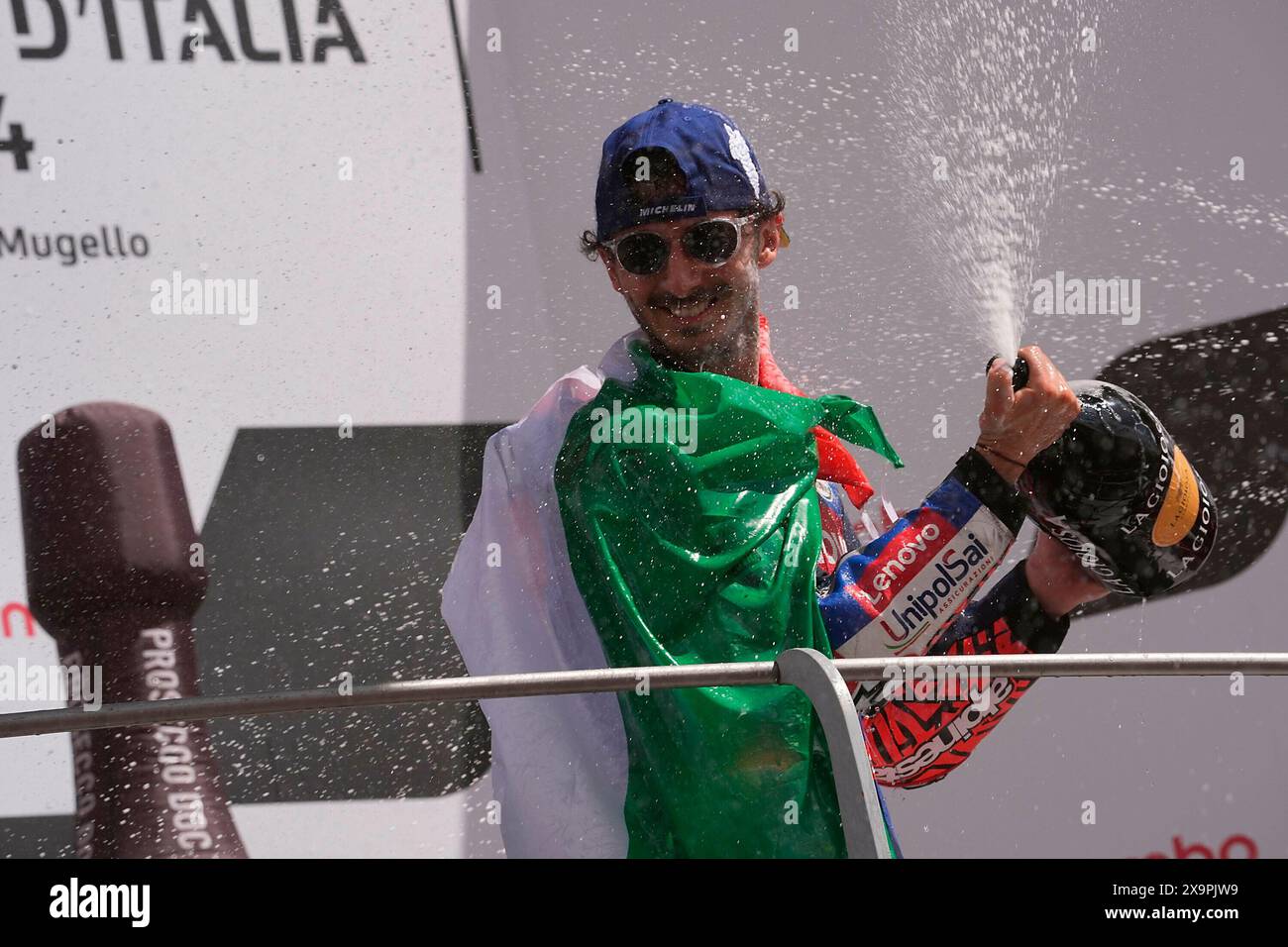 Mugello, Italien. 2 giugno 2024. 02.06.2024, autodromo Internazionale del Mugello, Mugello, MotoGP Gran Premio d'Italia 2024, nella foto il vincitore del podio Francesco Bagnaia dall'Italia, Ducati Lenovo Team Credit: dpa/Alamy Live News Foto Stock