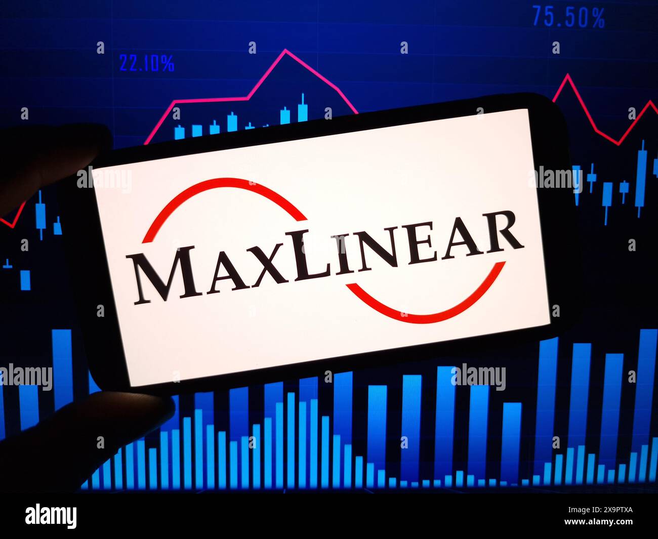 Konskie, Polonia - 30 maggio 2024: Logo aziendale MaxLinear visualizzato sul telefono cellulare Foto Stock
