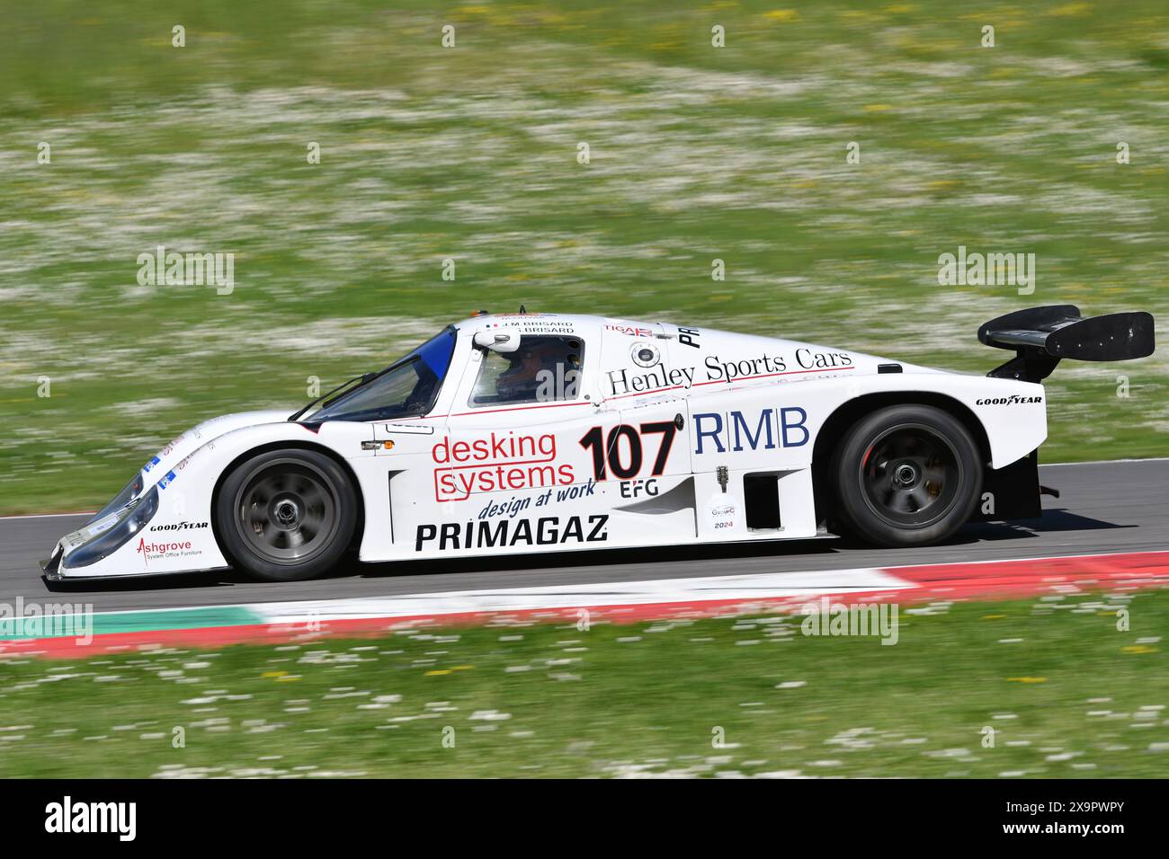 Scarperia, 5 aprile 2024: Tiga GC289 gruppo C - IMSA GTP anno 1989 in azione durante il Mugello Classic 2024 sul circuito del Mugello in Italia. Foto Stock