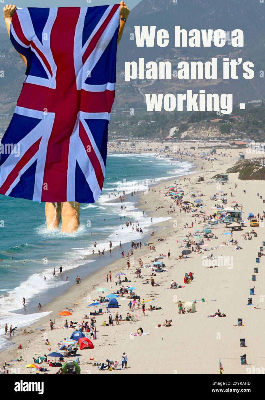 Abbiamo un piano e sta funzionando. Bandiera britannica. Spiaggia. Sabbia. Mare. Surf. Persone che nuotano. Nuota. Divertimento per la domenica. Tempo libero. Riposati. Gioca. Vacanze. Vacanze. Piano conservatore. Piano politico. Geopolitica. Relazioni internazionali. L'alleato più vicino dell'America. Alleati. Pace. Guerra. Rishi Sunak. Elezioni nel Regno Unito del 2024. Foto Stock