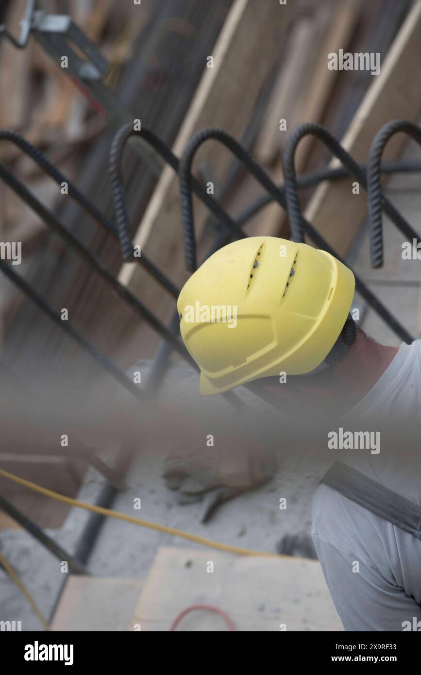 sicurezza e pericoli degli operai edili in cantiere sicurezza dei lavoratori edili in cantiere Foto Stock