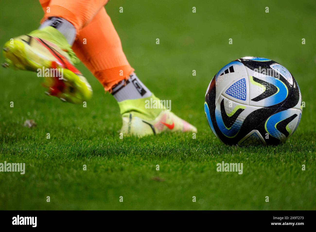 Bochum, Fussball, Frauen, UEFA Women's Nations League Div. A, 2023/2024, Deutschland: Isola 4-0 26. Settembre 2023 Vonovia Ruhrstadion a Bochum Ball,Spielball,Fussball, Kugel, Adidas,Abstoss, Rasen,Fussballschuhe, foto: Norbert Schmidt, Duesseldorf Foto Stock