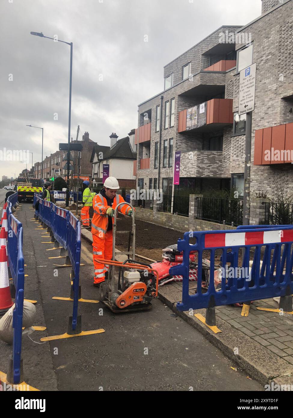 Inghilterra, Londra, Edgware, dolci bacini di beneficenza ebraici. Foto Stock