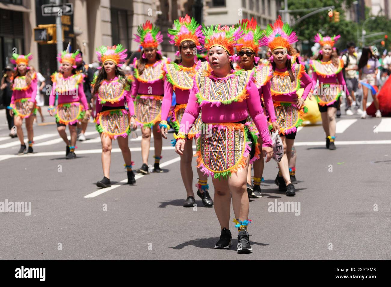 2 giugno 2024, New York, New York, USA: (NEW) la 34a celebrazione annuale della 126a Parata del giorno dell'indipendenza filippina a New York City. 2 giugno 2024, New York, USA: La 34a celebrazione annuale del 126° anniversario dell'indipendenza filippina, con una vivace parata lungo Madison Avenue, dalla 38th Street alla 27th Street. L'evento ha visto la partecipazione di una moltitudine di partecipanti provenienti da varie associazioni e gruppi, con carri colorati, danze vivaci e un'abbondanza di cibo. Crediti: ZUMA Press, Inc./Alamy Live News Foto Stock