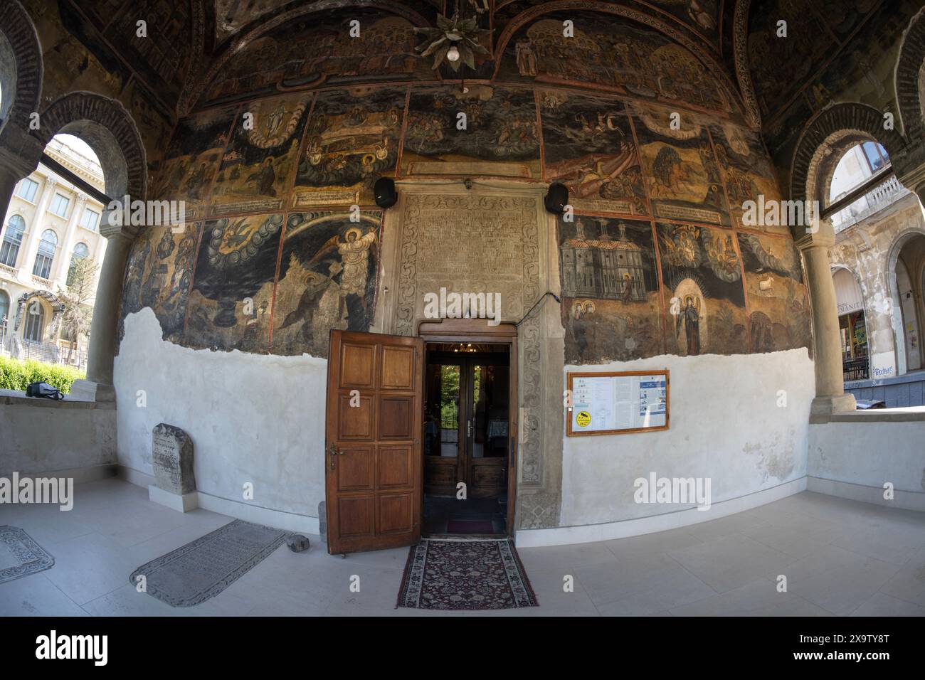 Bucarest, Romania. 25 maggio 2024. Vista esterna della Chiesa Cretulescu nel centro della città Foto Stock