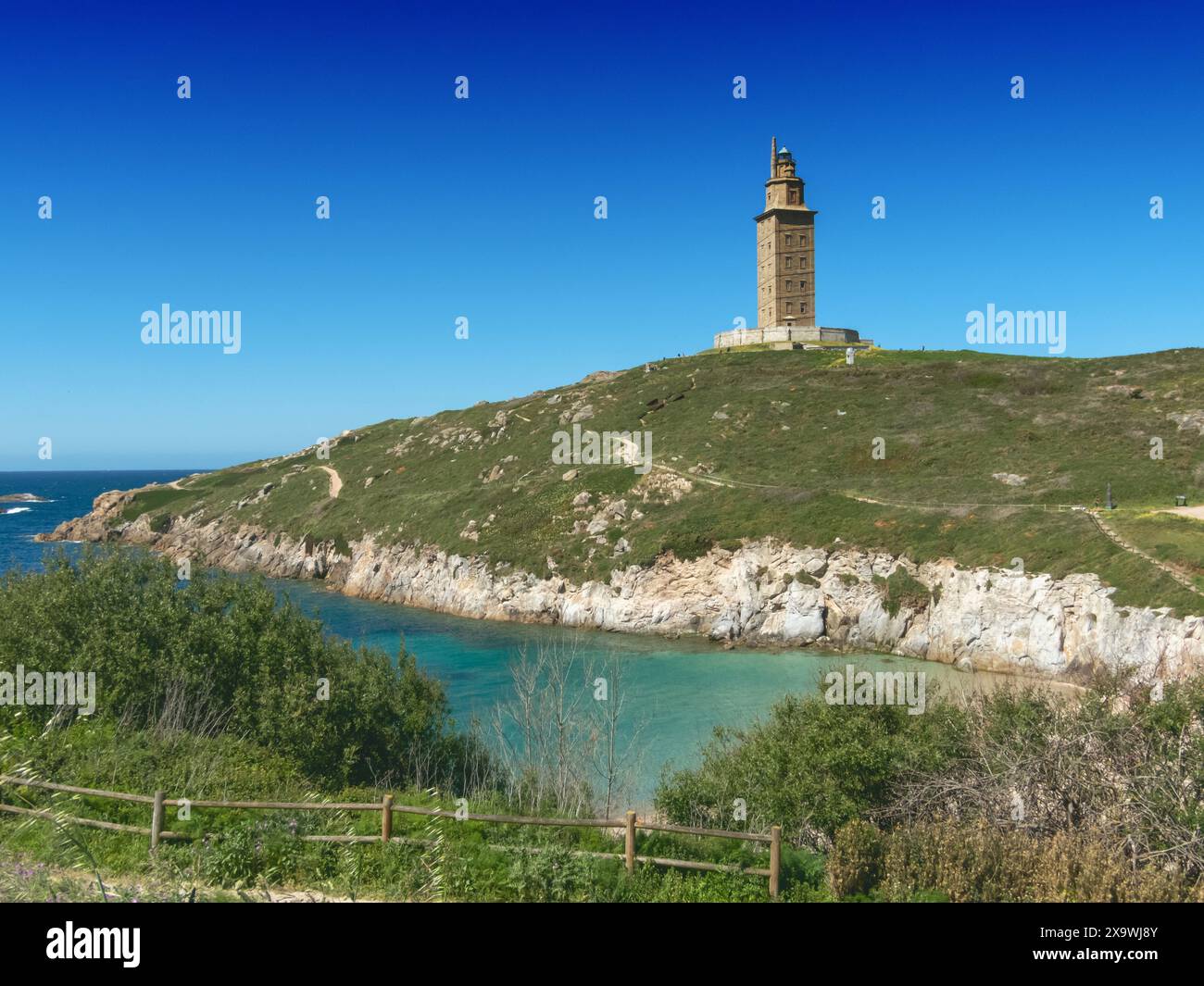 LA CORUNA, SPAGNA - 22 APRILE 2024: Torre di Ercole antico faro romano a la Coruna, Galizia, Spagna Foto Stock