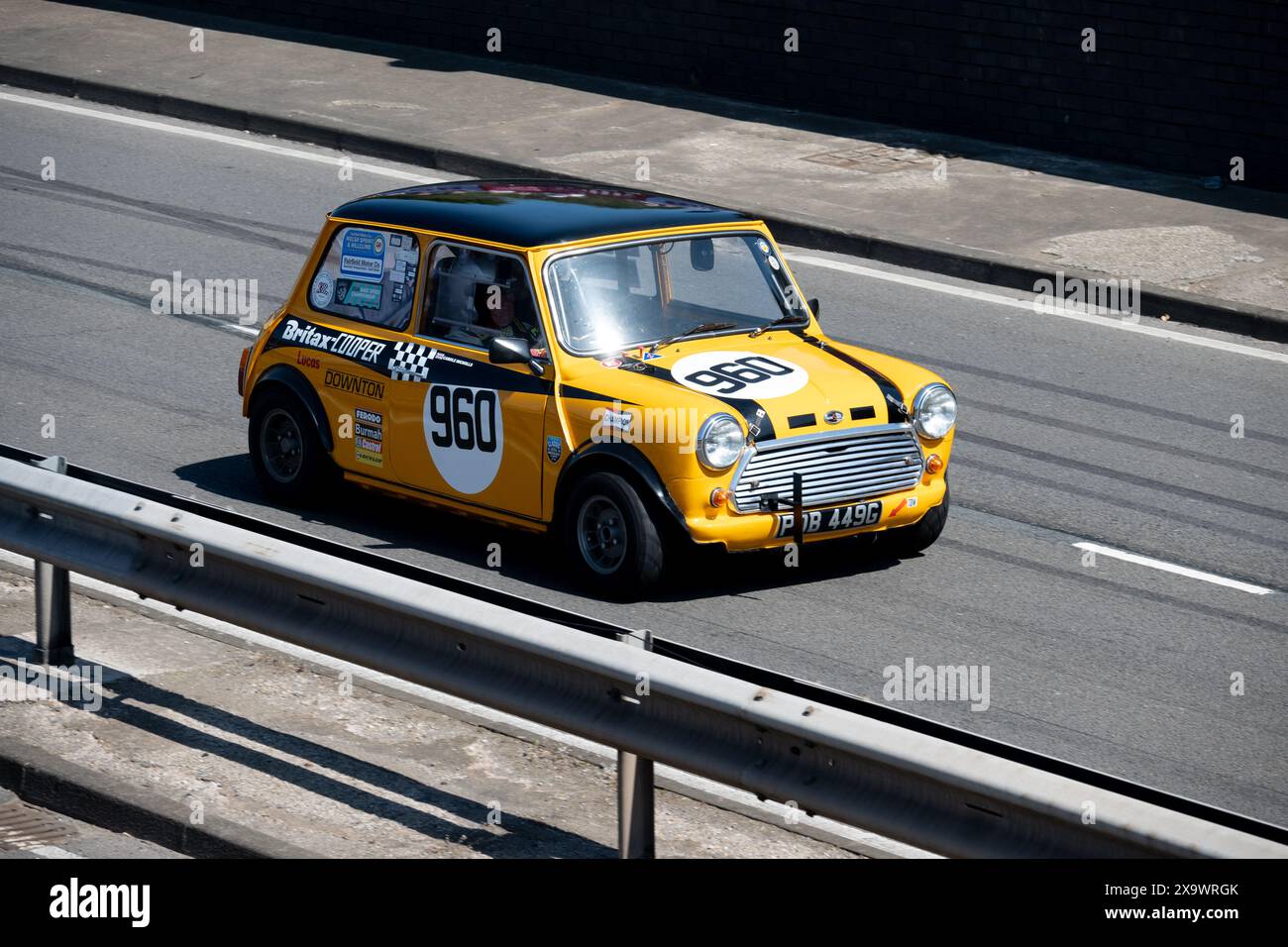 Austin Mini Britax Cooper S. POB449G. Coventry Motofest 2024, West Midlands, Regno Unito Foto Stock