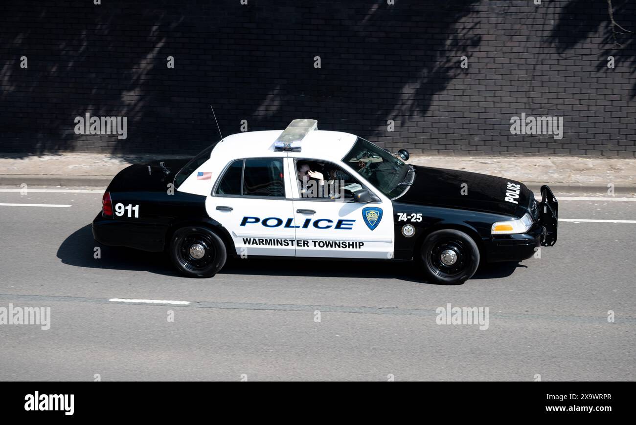 Macchina della polizia di Warminster Township. Coventry Motofest 2024, West Midlands, Regno Unito Foto Stock