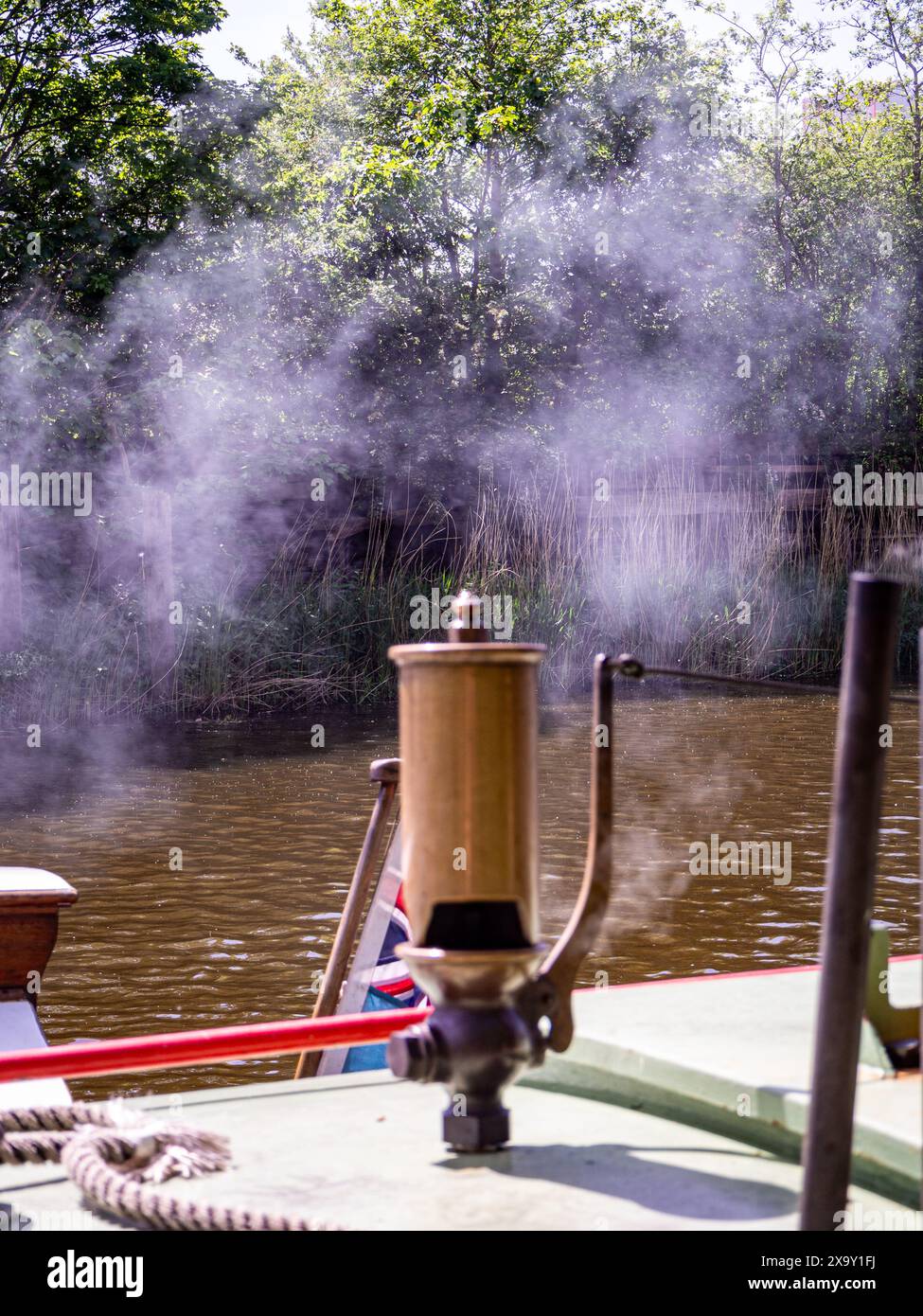 Battello a vapore sul fiume Weaver a Northwich, Cheshire Foto Stock