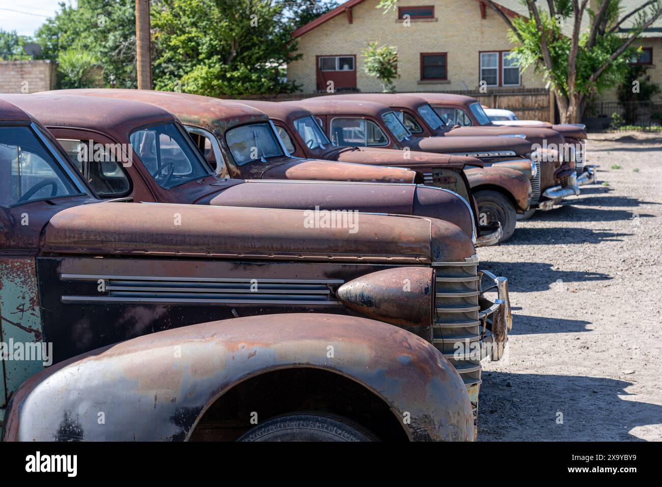 Le vecchie auto d'epoca degli Stati Uniti al deposito di rottami negli Stati Uniti Foto Stock