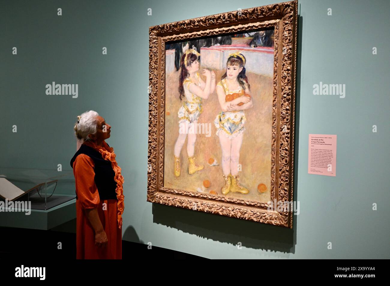 Londra, Regno Unito. "Acrobati al Cirque Fernando" di Auguste Renoir. Scoprite Degas e Miss la Photocall. La "Missla la al Cirque Fernando" di Degas è al centro della mostra, che mette in luce questo lavoro con informazioni appena scoperte sul dipinto e sulla sua sitter. The National Gallery, Londra, Regno Unito credito: michael melia/Alamy Live News Foto Stock