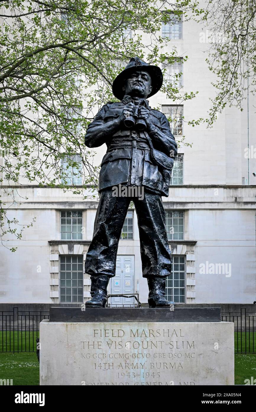 Statua di William Slim, i visconte Slim, Ministero della difesa, Whitehall, Londra, Inghilterra, U. K Foto Stock