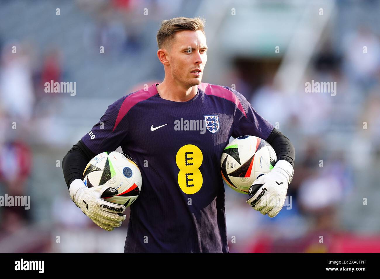 Il portiere inglese Dean Henderson si scalda davanti a un'amichevole internazionale al St. James' Park, Newcastle. Data foto: Lunedì 3 giugno 2024. Foto Stock