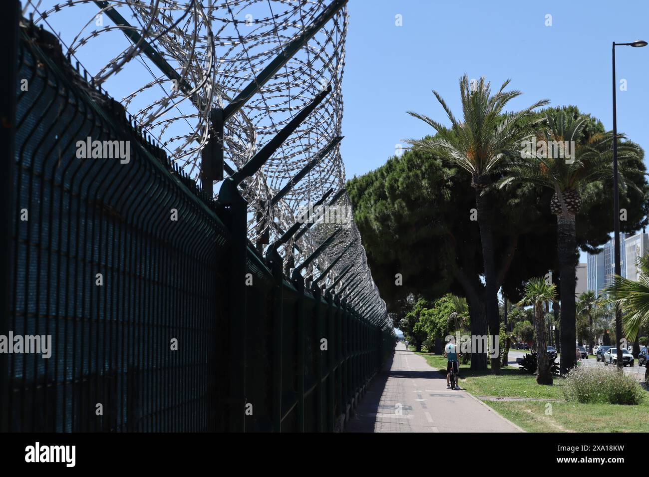 Bene, Francia. 03 giugno 2024, Nizza, Francia - Meteo, viaggio, vacanza, spiaggia, arte, foto di strada - Hotel Negresco - credito Ilona Barna BIPHOTONEWS, Alamy Live News crediti: Ilona Barna BIPHOTONEWS/Alamy Live News Foto Stock