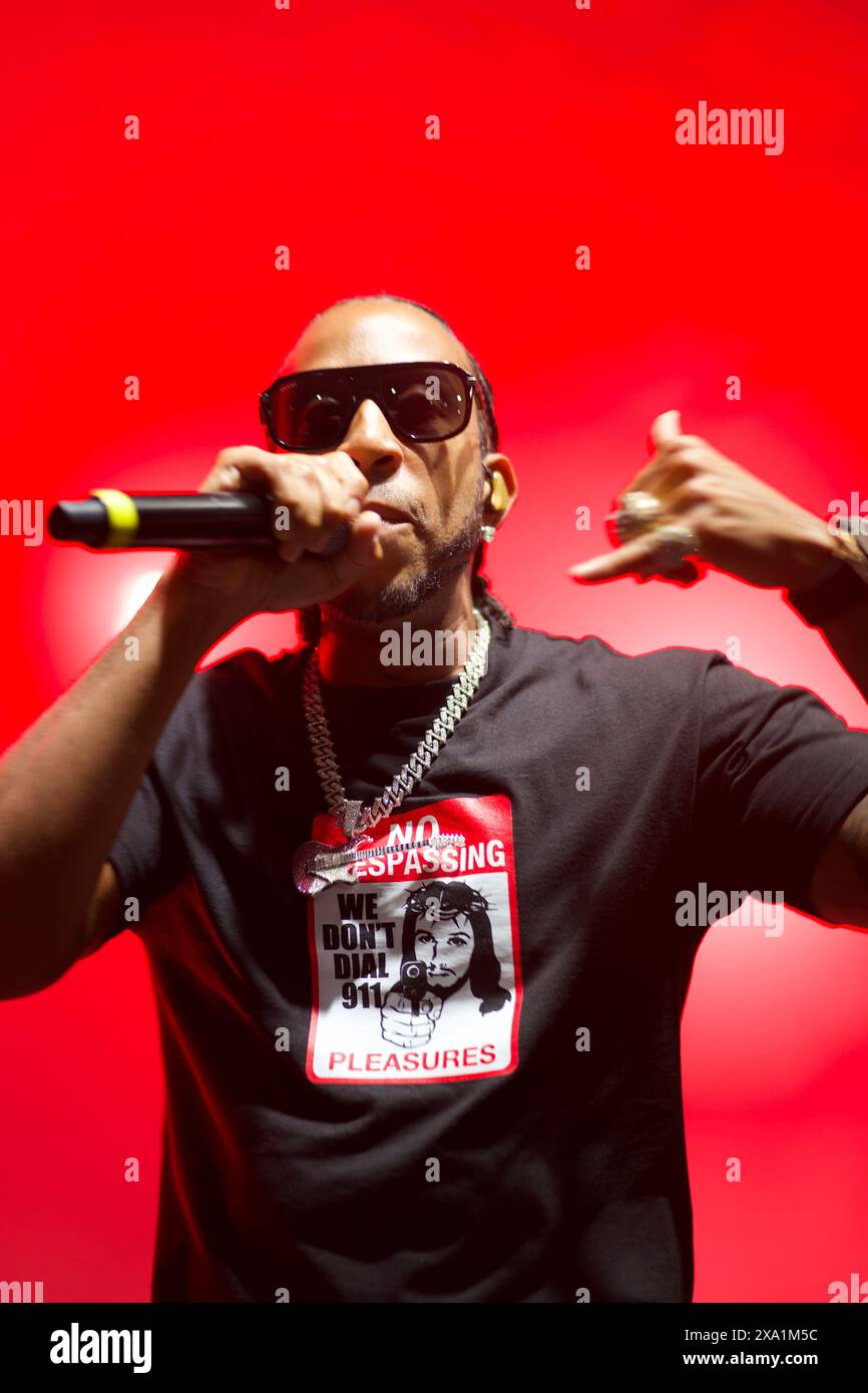 Patuxent River, Stati Uniti. 23 maggio 2024. Il rapper Ludacris si esibisce per i membri del servizio sul palco della NAS Patuxent River, 23 maggio 2024, a Patuxent River, Maryland, STATI UNITI. Crediti: Samantha Gantt/US Navy/Alamy Live News Foto Stock