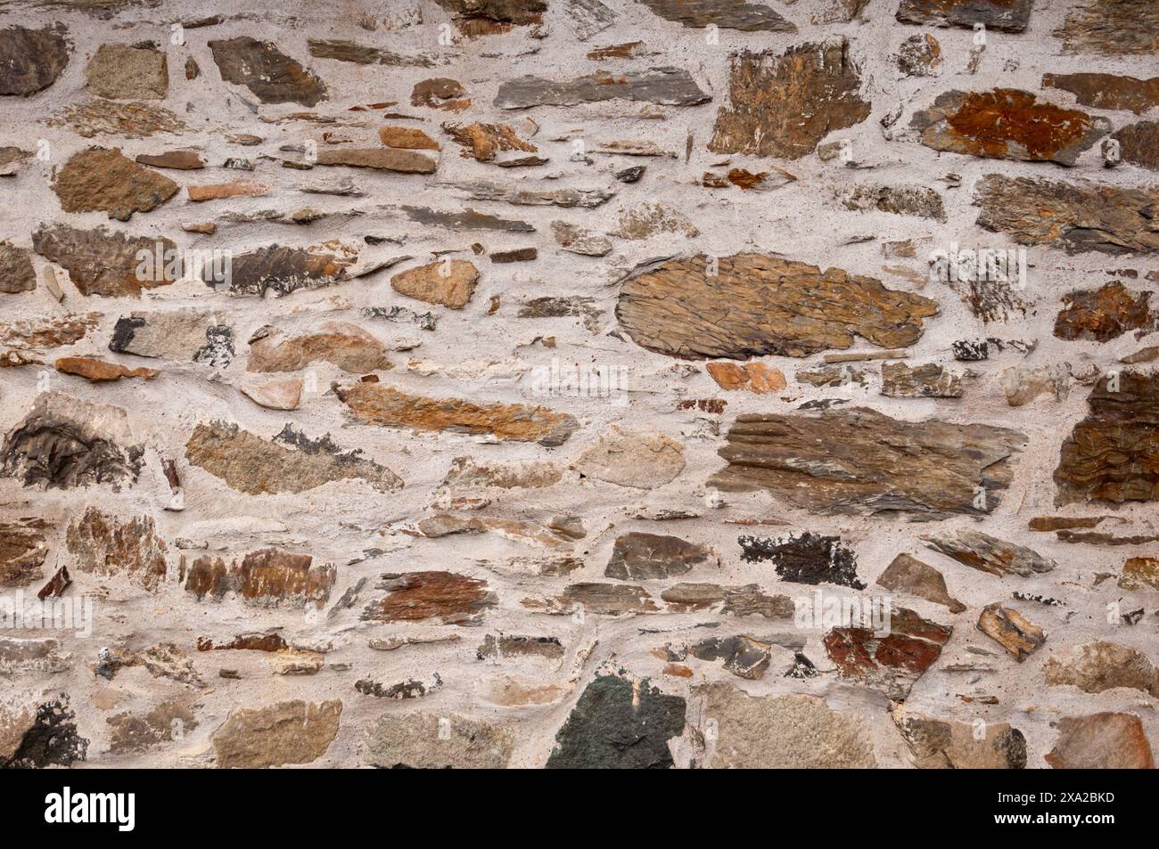 Un muro di pietra naturale in Turingia, Germania Foto Stock