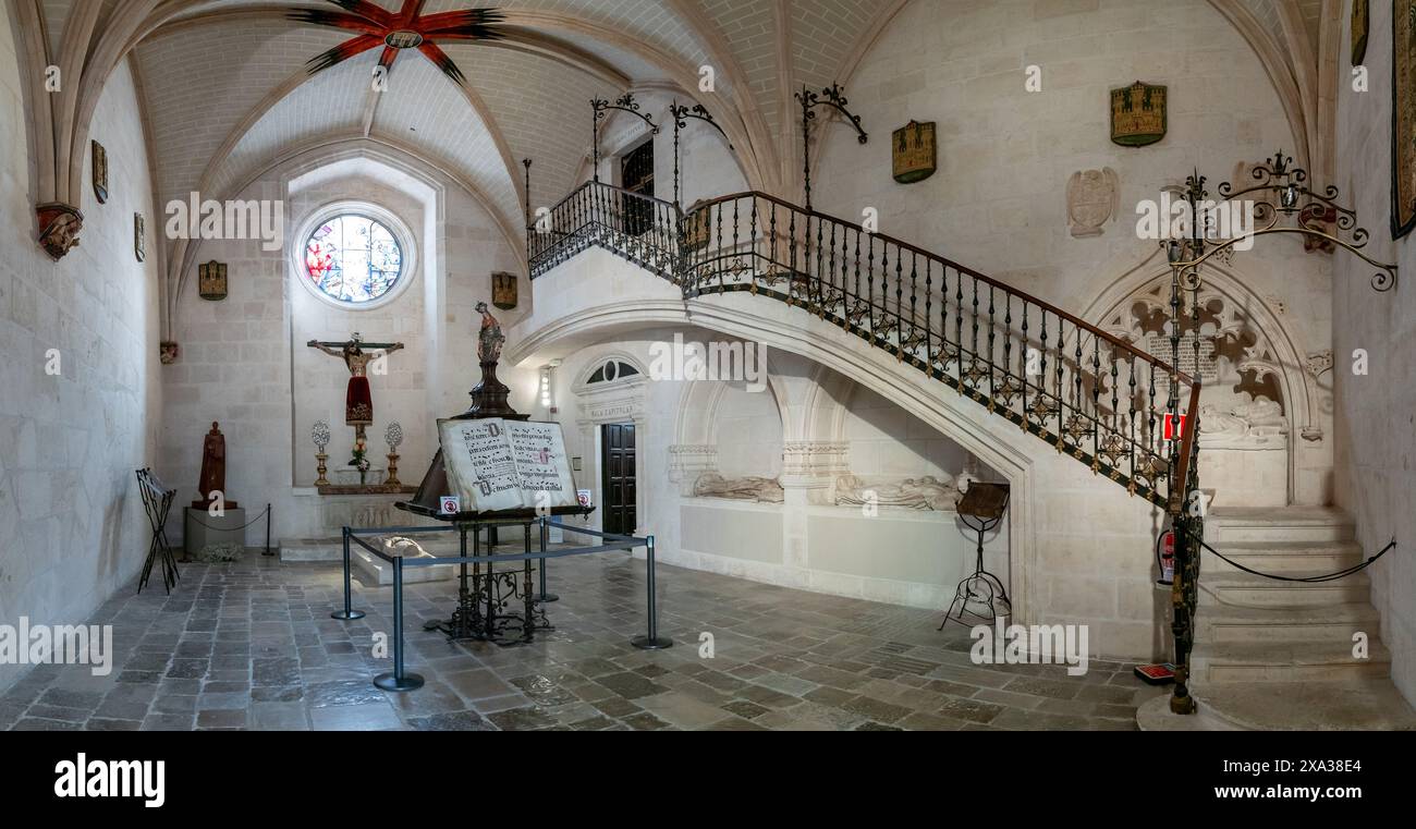 Burgos, Spagna - 14 aprile 2024: Veduta della Cappella del Corpus Domini all'interno della Cattedrale di Burgos Foto Stock