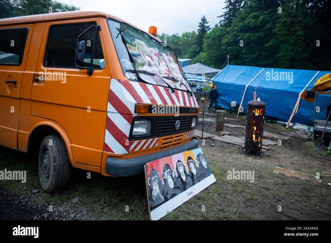 Campingplatz Hatzenbach mit fans und Zuschauern, GER, 52. ADAC Ravenol 24h Nuerburgring, 24 Stunden Rennen, 01.06.2024 foto: Eibner-Pressefoto/Michael Memmler Foto Stock