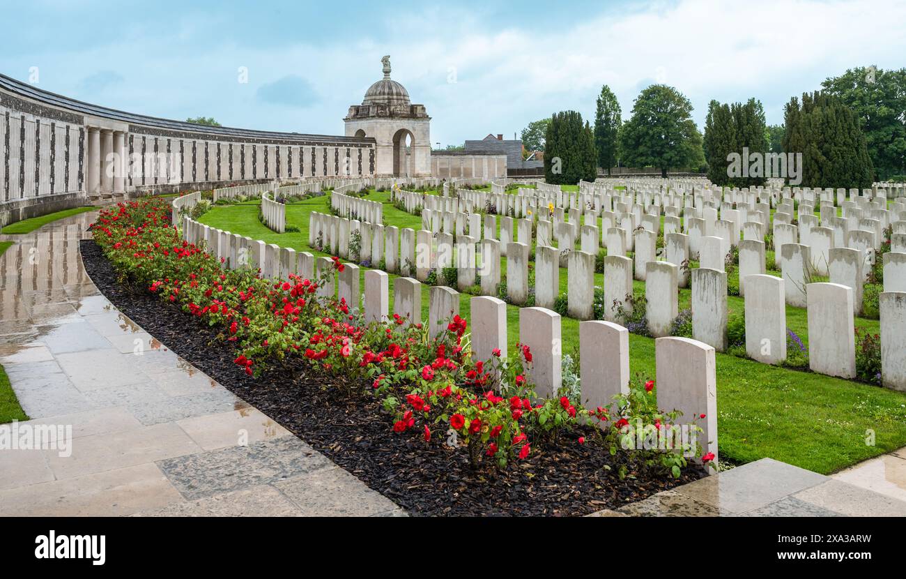 Tyne Cot Cemetery World War One vicino a Ypres in Belgio. Foto Stock Tyne Cot Cemetery World War One vicino a Ypres in Belgio. Foto Stock