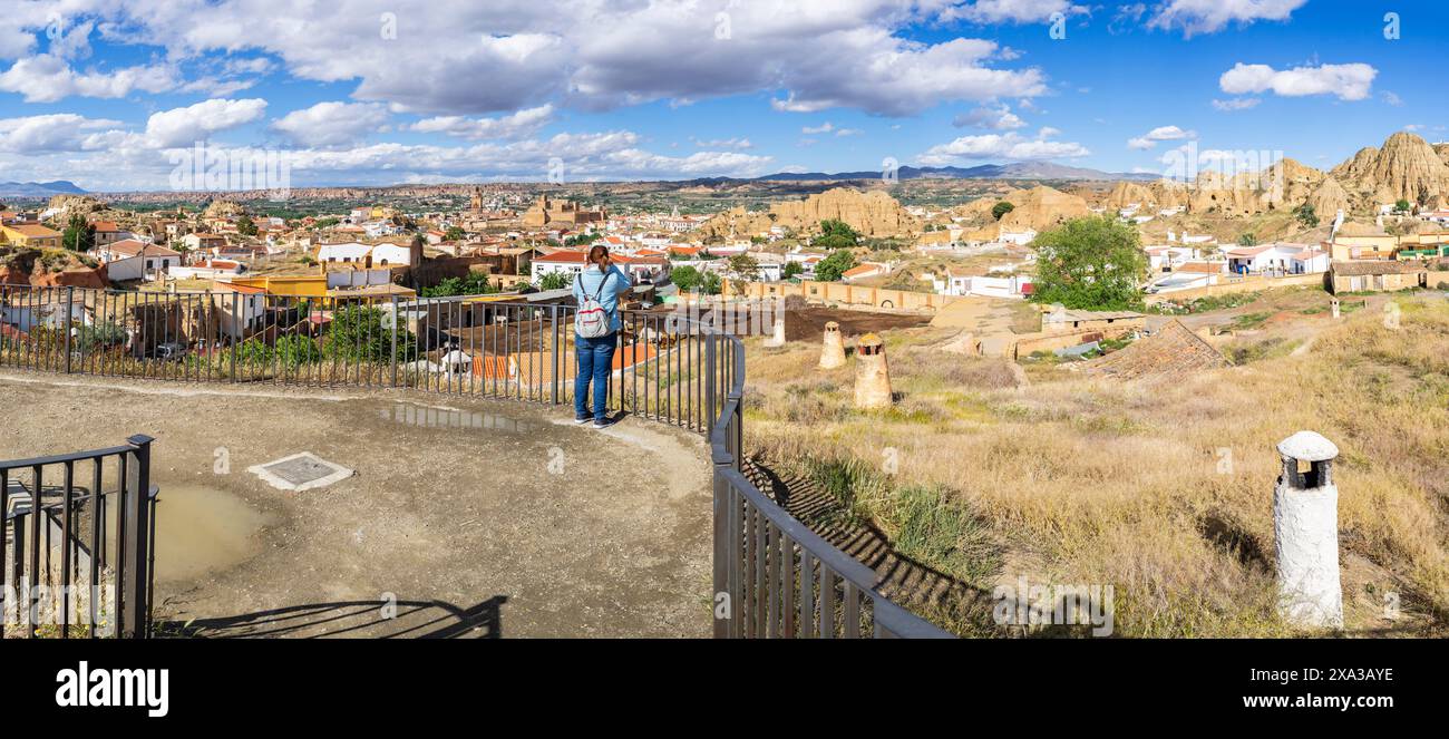 Guadix, il punto di vista turistico di padre Poveda e vedute del complesso storico e monumentale, il Geopark di Granada, la provincia di Granada, l'Andalusia, la Spagna Foto Stock