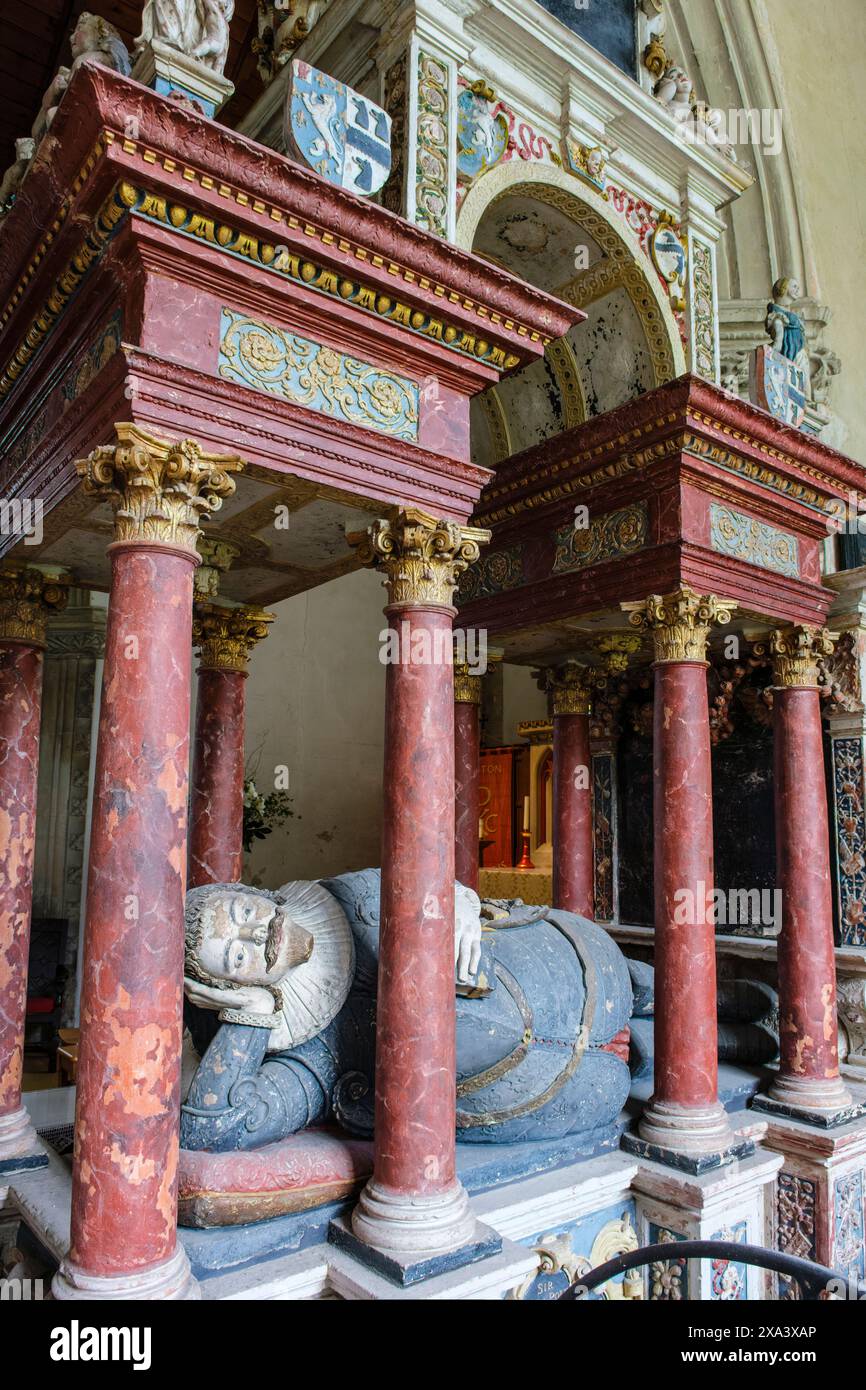 La tomba del XVII secolo di Sir John Pole, St Andrew's Church, Colyton, Devon Foto Stock