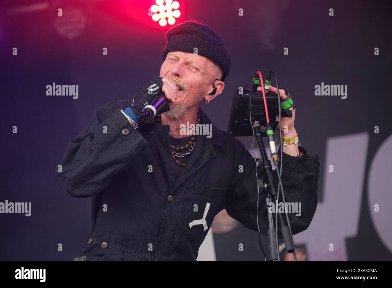 Rob Birch del gruppo stereo MCS Hip Hop che si esibisce al Wychwood Festival, Cheltenham, Regno Unito. 1° giugno 2024, Foto Stock