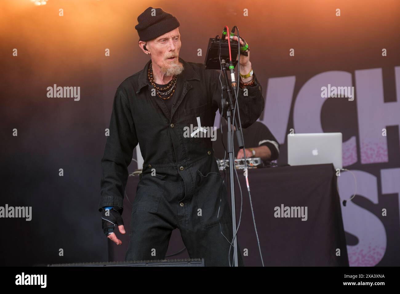 Rob Birch del gruppo stereo MCS Hip Hop che si esibisce al Wychwood Festival, Cheltenham, Regno Unito. 1° giugno 2024, Foto Stock