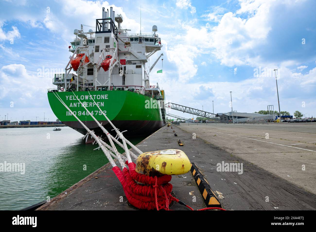 Zeebrugge, Belgio. 4 giugno 2024. Questa immagine mostra la presentazione della nave per installazione di rocce a tubo fallato "Yellowstone" del gruppo di infrastrutture offshore DEM, martedì 4 giugno 2024 a Zeebrugge. BELGA FOTO KURT DESPLENTER credito: Belga News Agency/Alamy Live News Foto Stock