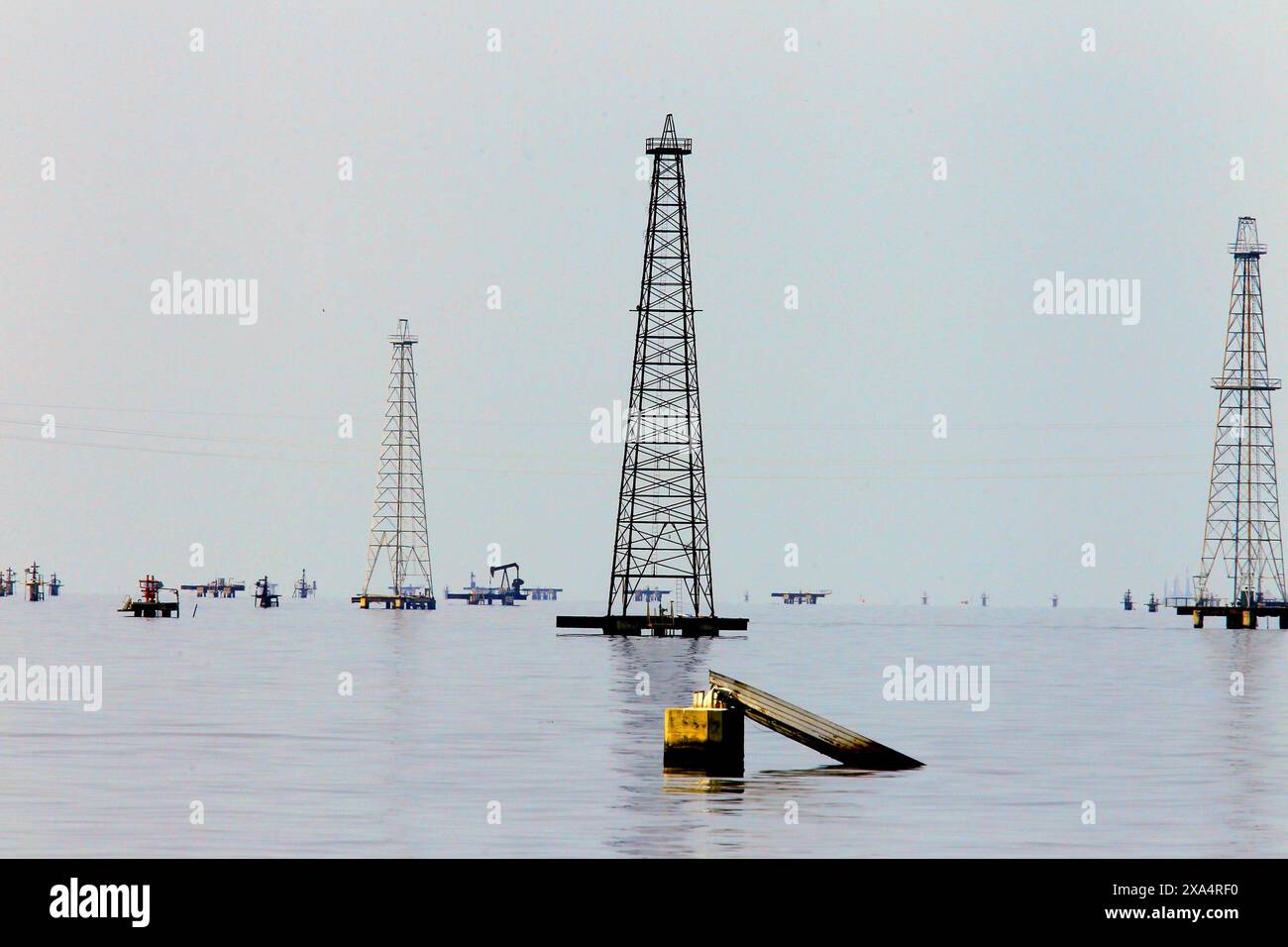 Lago Maracaibo, Venezuela. 18-03-2018. Sul lago Maracaibo si trova una stazione di perforazione. Foto di: Jose Bula. Foto Stock