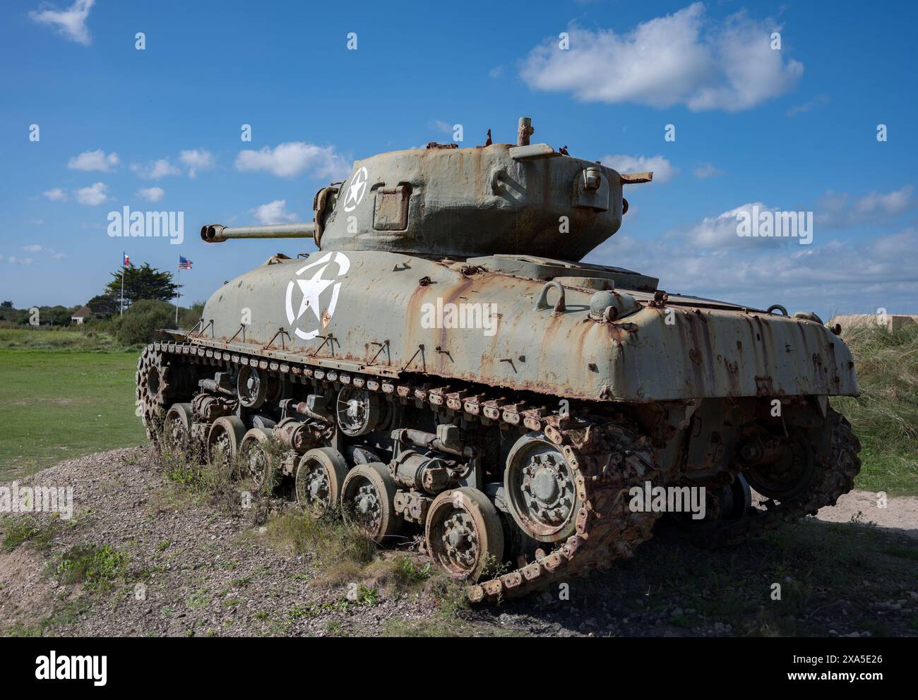 Vista laterale posteriore dettagliata di un serbatoio medio M4 Sherman M4A1(76)W HVSS con torretta T23 Foto Stock
