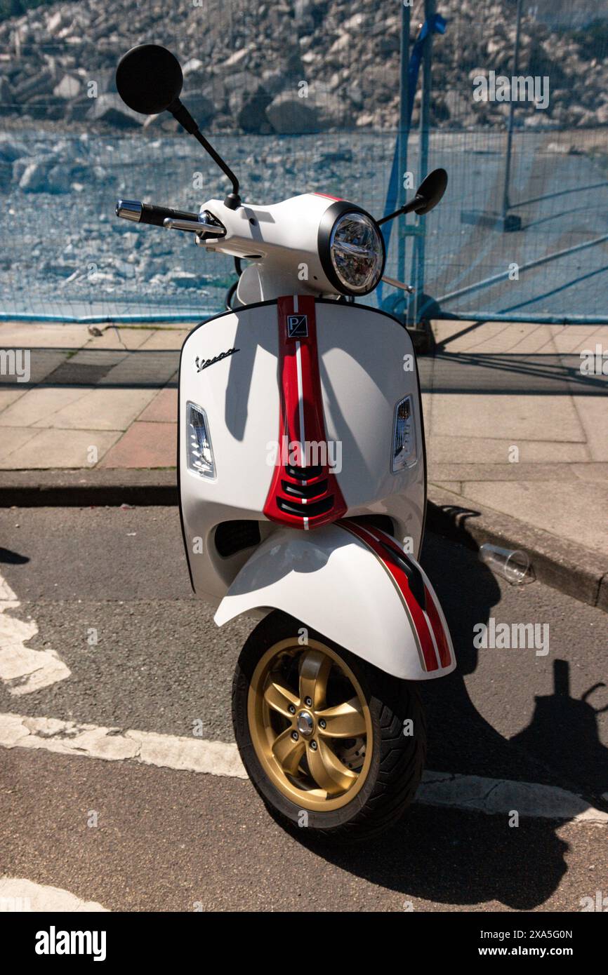Vespa. Brighouse 1940's Weekend 2024. Foto Stock