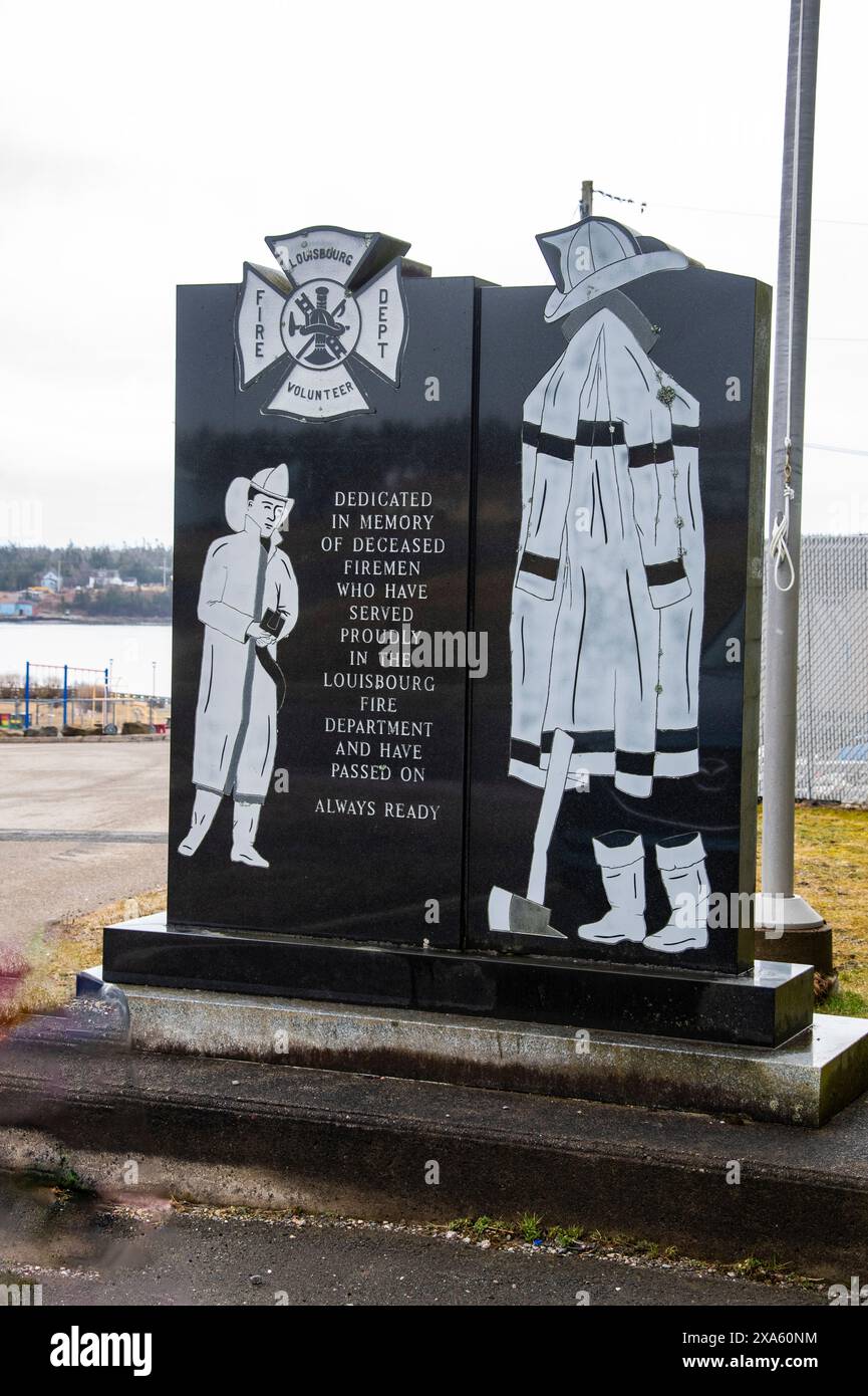 Monumento volontario dei vigili del fuoco a Louisbourg, nuova Scozia, Canada Foto Stock