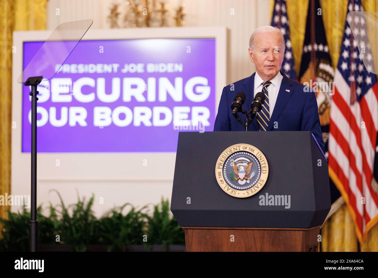 Washington, Stati Uniti. 4 giugno 2024. Il Presidente Joe Biden fa osservazioni sul confine meridionale e sui richiedenti asilo nella sala orientale della Casa Bianca di Washington DC, mentre il Presidente Biden ha firmato un ordine esecutivo che chiuderà temporaneamente il processo di richiesta di asilo. (Foto di Aaron Schwartz/Sipa USA) credito: SIPA USA/Alamy Live News Foto Stock