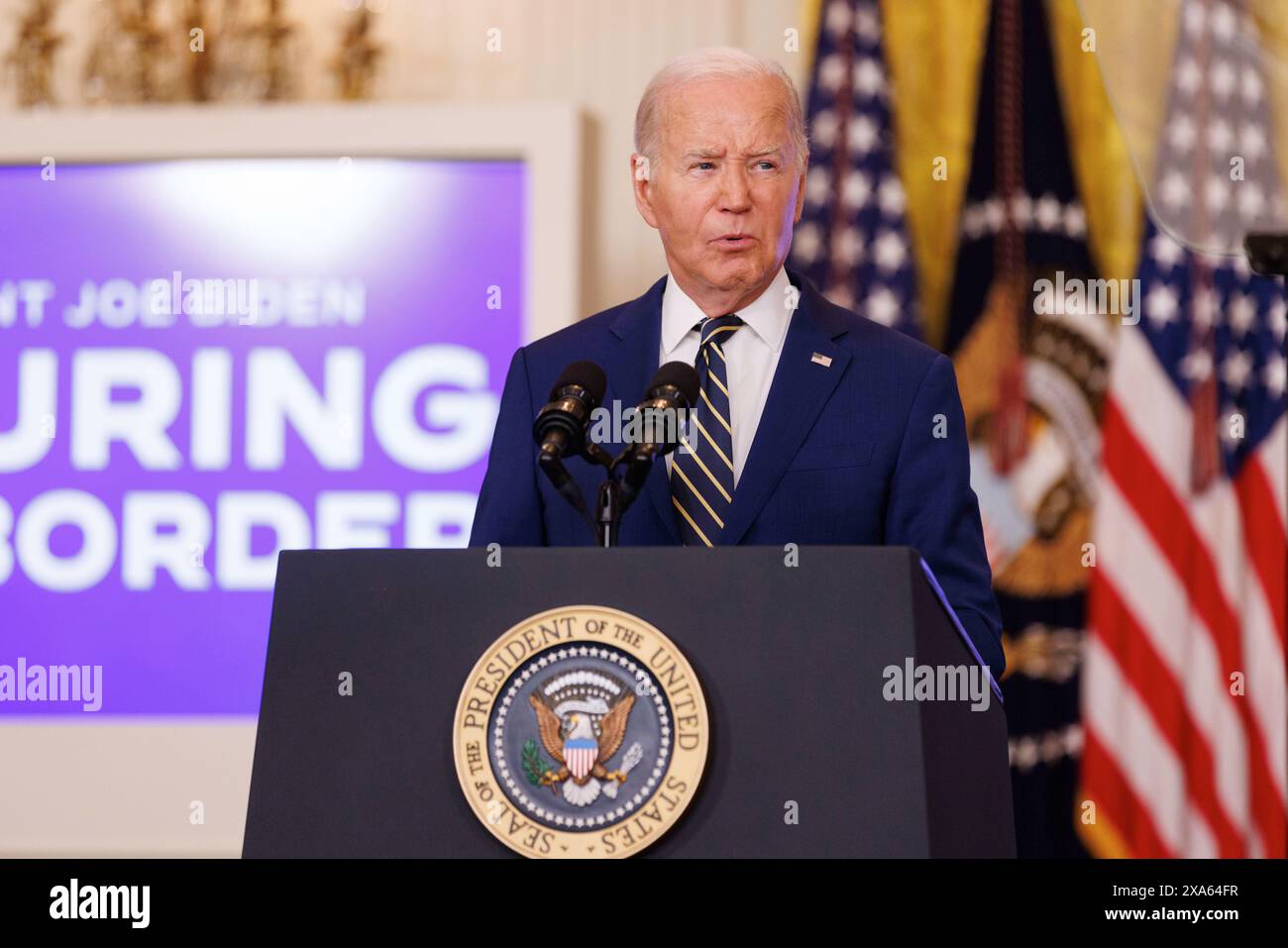 Washington, Stati Uniti. 4 giugno 2024. Il Presidente Joe Biden fa osservazioni sul confine meridionale e sui richiedenti asilo nella sala orientale della Casa Bianca di Washington DC, mentre il Presidente Biden ha firmato un ordine esecutivo che chiuderà temporaneamente il processo di richiesta di asilo. (Foto di Aaron Schwartz/Sipa USA) credito: SIPA USA/Alamy Live News Foto Stock