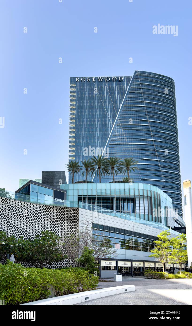 Ristorante stellato Zuma e lussuoso Rosewood Hotel ad Abu Dhabi sull'isola di al Maryah Foto Stock